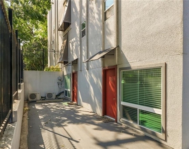 3110 Red River St - Photo Thumbnail 6