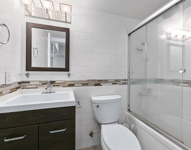 3110 Red River St - Photo Thumbnail 2