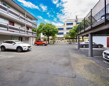 3110 Red River St - Photo Thumbnail 5