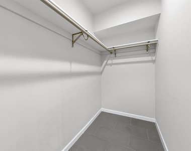 3110 Red River St - Photo Thumbnail 4