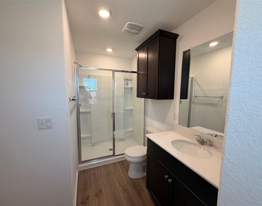 7316 Sparkling Light Dr - Photo Thumbnail 17