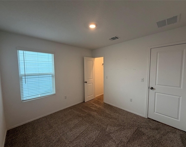 7316 Sparkling Light Dr - Photo Thumbnail 19