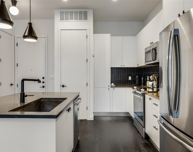800 Embassy Dr - Photo Thumbnail 5