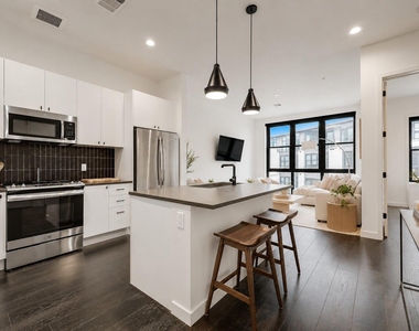 800 Embassy Dr - Photo Thumbnail 17