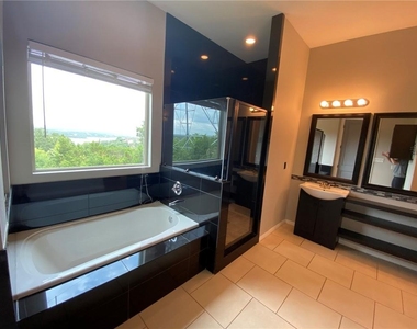 204 Spellbrook Ln - Photo Thumbnail 10
