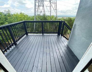 204 Spellbrook Ln - Photo Thumbnail 14