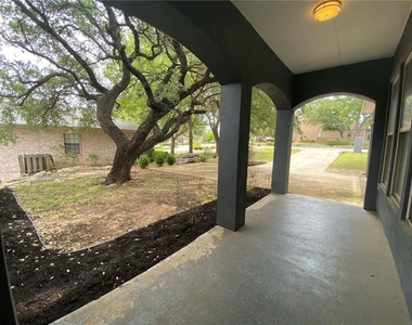 204 Spellbrook Ln - Photo Thumbnail 2