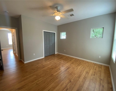 204 Spellbrook Ln - Photo Thumbnail 21