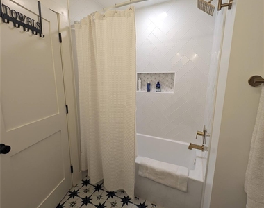 306 Deer Creek Cir - Photo Thumbnail 18