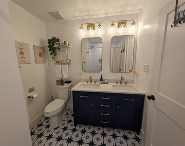 306 Deer Creek Cir - Photo Thumbnail 17