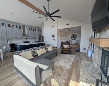 306 Deer Creek Cir - Photo Thumbnail 4