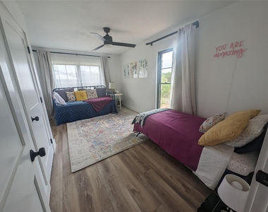 306 Deer Creek Cir - Photo Thumbnail 15