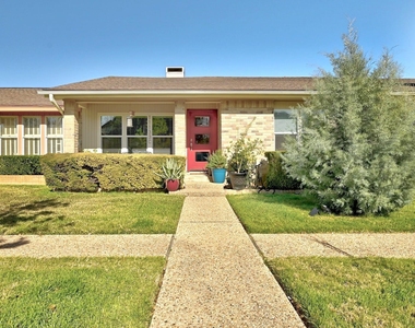 11133 Pinehurst Dr - Photo Thumbnail 2