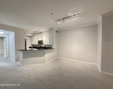 8539 Gate Parkway W - Photo Thumbnail 7
