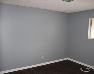 5136 Westchase Court - Photo Thumbnail 4
