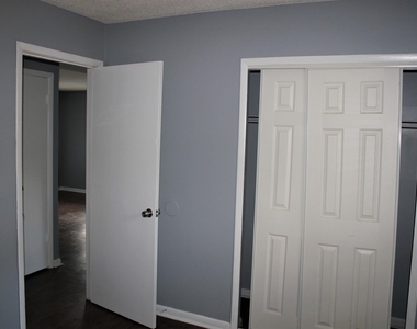 5136 Westchase Court - Photo Thumbnail 7