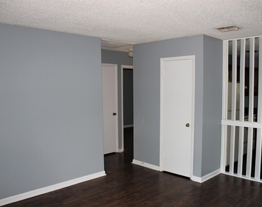 5136 Westchase Court - Photo Thumbnail 1