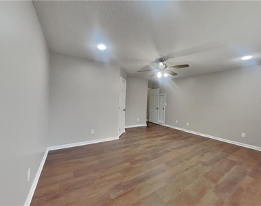 1603 Fort Perry Way - Photo Thumbnail 14