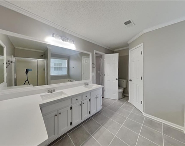 1603 Fort Perry Way - Photo Thumbnail 8