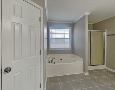 1603 Fort Perry Way - Photo Thumbnail 9