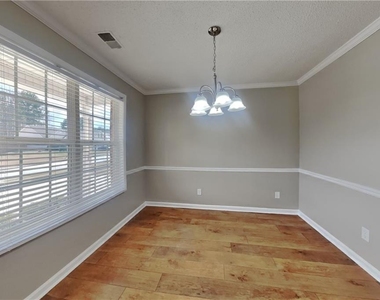 1603 Fort Perry Way - Photo Thumbnail 5
