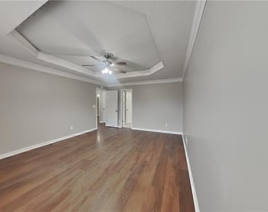 1603 Fort Perry Way - Photo Thumbnail 7