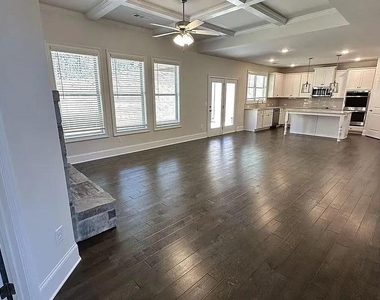 1850 Silver Crest Way - Photo Thumbnail 6
