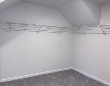 1850 Silver Crest Way - Photo Thumbnail 25
