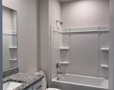1850 Silver Crest Way - Photo Thumbnail 17