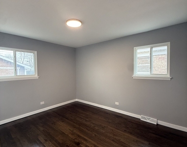 7732 Lotus Avenue - Photo Thumbnail 6