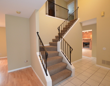 387 Amy Court - Photo Thumbnail 9