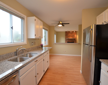 387 Amy Court - Photo Thumbnail 3