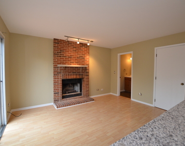 387 Amy Court - Photo Thumbnail 1