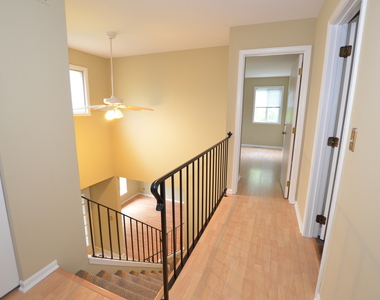 387 Amy Court - Photo Thumbnail 11