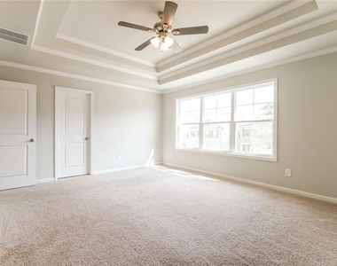 5350 Fox Den Road - Photo Thumbnail 9