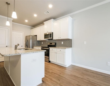5350 Fox Den Road - Photo Thumbnail 6
