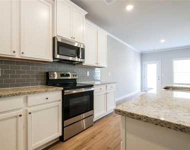 5350 Fox Den Road - Photo Thumbnail 5