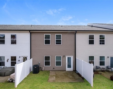 5350 Fox Den Road - Photo Thumbnail 14