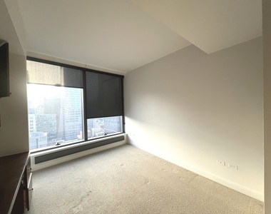 60 E Monroe Street - Photo Thumbnail 6