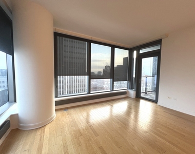 60 E Monroe Street - Photo Thumbnail 21