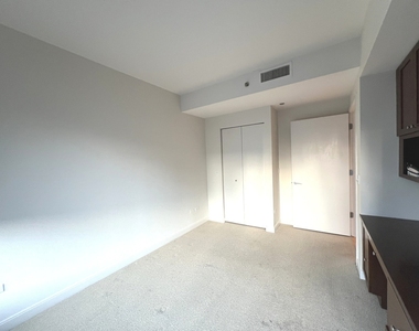 60 E Monroe Street - Photo Thumbnail 11