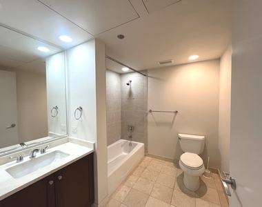 60 E Monroe Street - Photo Thumbnail 5