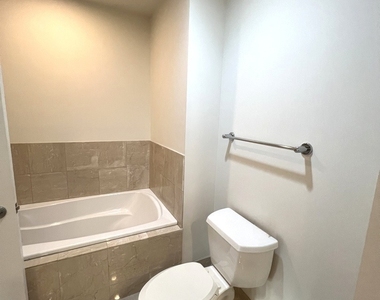 60 E Monroe Street - Photo Thumbnail 14