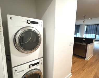 60 E Monroe Street - Photo Thumbnail 26