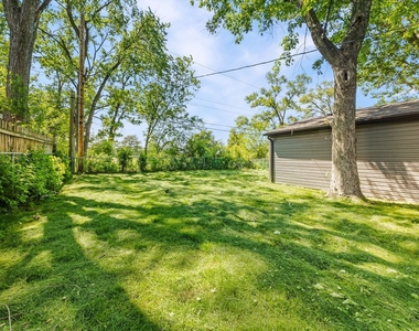 16752 Artesian Avenue - Photo Thumbnail 17
