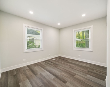 16752 Artesian Avenue - Photo Thumbnail 11