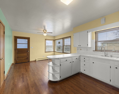 6401 W 52nd Street - Photo Thumbnail 4