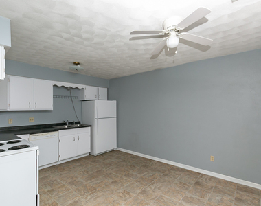 3430 Holiday Court - Photo Thumbnail 4