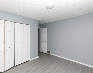 3430 Holiday Court - Photo Thumbnail 12