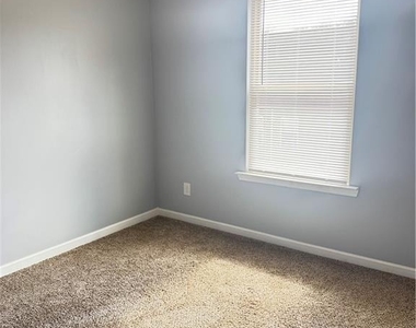 183 Spring Way Square - Photo Thumbnail 22